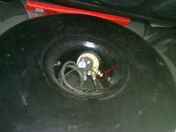 Pourquoi la boîte de vitesses de la bouteille de gaz bourdonne: que faire si le régulateur de pression de gaz est bruyant