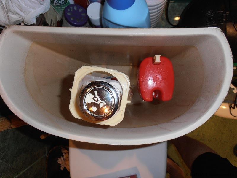 Condensation dans la ventilation d'une maison privée: causes de l'accumulation d'humidité et moyens de résoudre le problème