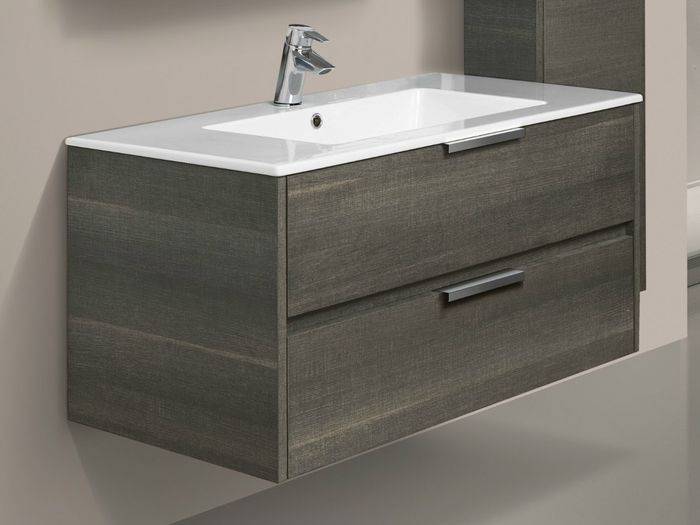 Comment utiliser efficacement les espaces étroits entre les meubles dans la cuisine ou la salle de bain