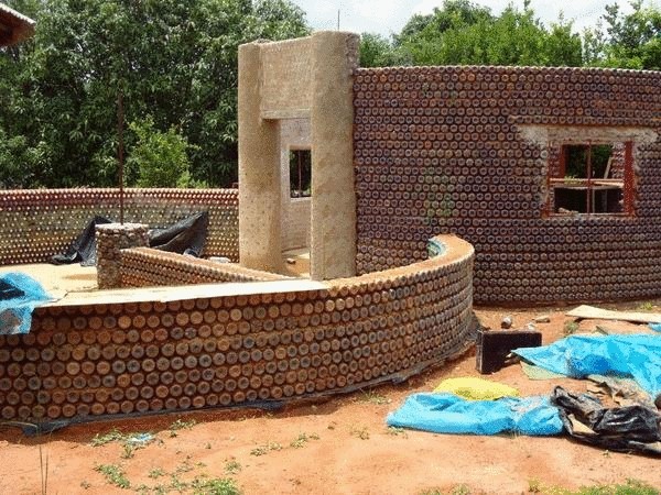 3 façons insolites d'utiliser une bouteille en plastique que peu de gens connaissent