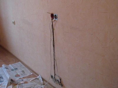 Comment déplacer une prise : instructions pour déplacer une prise vers un autre emplacement