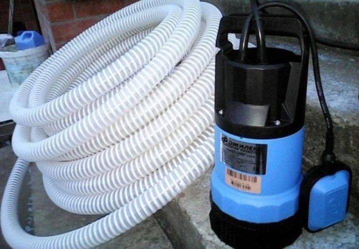 Un bon exemple de pompe de puisard en action