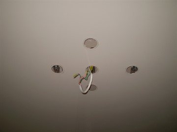 Prise de plafond sous le lustre: instructions d'installation de la prise au plafond