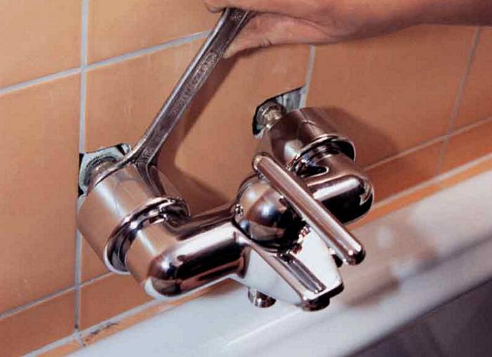 Le système de douche est-il adapté au robinet : comment le déterminer ?