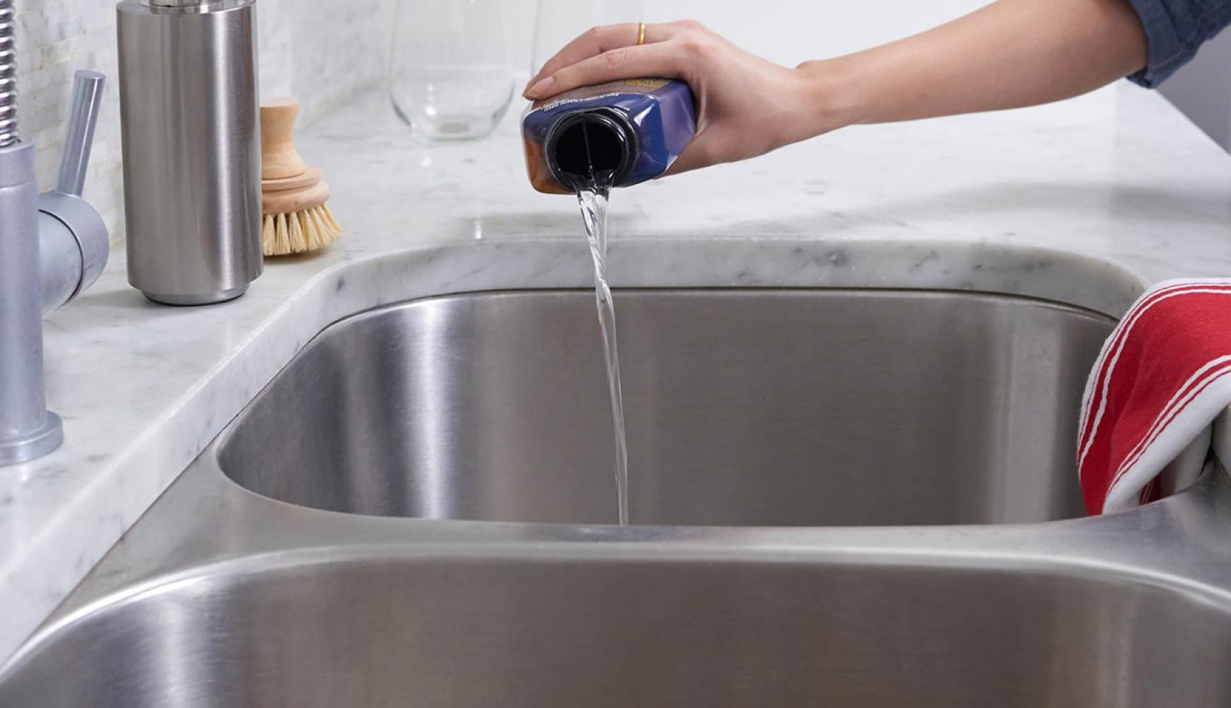 L'évier de la cuisine est bouché - ce qu'il faut faire: méthodes standard et folkloriques pour éliminer les blocages