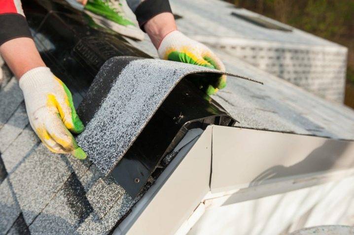 Ventilation de faîtage : types + guide d'installation pour faîtières et aérateurs