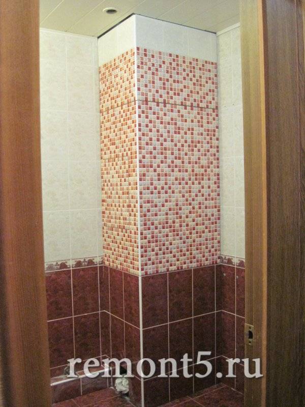 Comment cacher les tuyaux dans la salle de bain: un aperçu des meilleures façons de masquer le pipeline