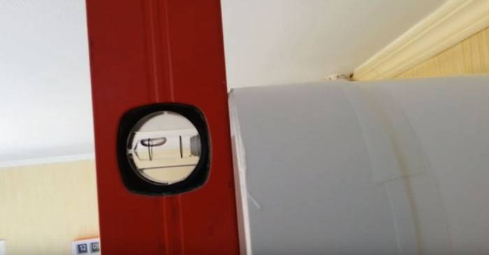 Comment les conduits d'air sont installés : installation de conduits de ventilation flexibles et rigides