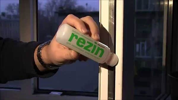 Comment bien entretenir une fenêtre en plastique pour qu'elle dure longtemps