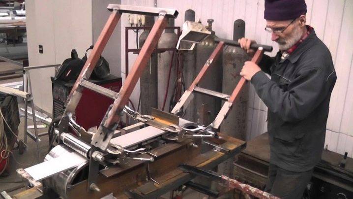 Comment plier un tuyau profilé de vos propres mains sans outils spéciaux