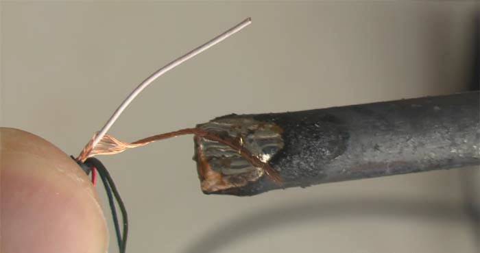 Pince à dénuder : tout savoir sur les pinces à dénuder