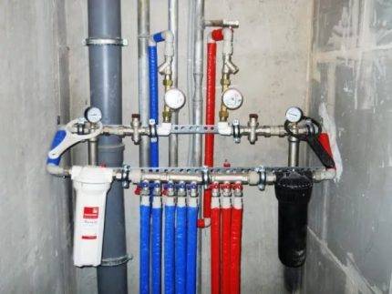 Nous fabriquons une boîte pour les tuyaux dans la salle de bain: instructions d'installation étape par étape