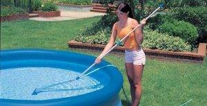 Comment choisir un aspirateur de piscine : les dix meilleurs modèles + ce qu'il faut rechercher avant d'acheter
