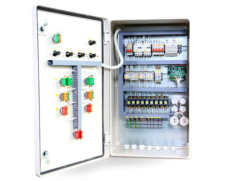 Armoires de commande de pompes - fonctions, auto-assemblage et raccordement