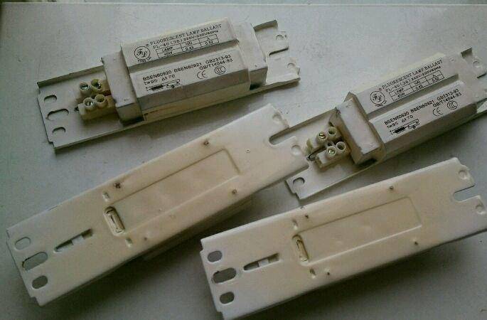 Ballast pour lampes fluorescentes - but et dispositif