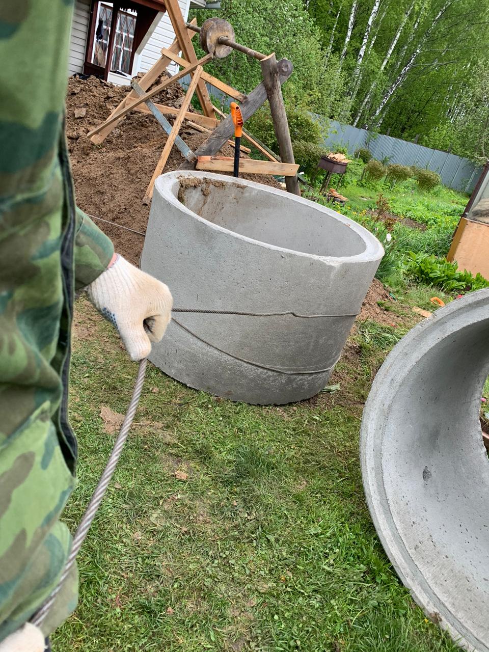 Puisard d'anneaux en béton: instructions de construction