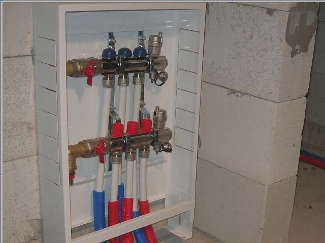 Conception et installation d'un système de chauffage à collecteur