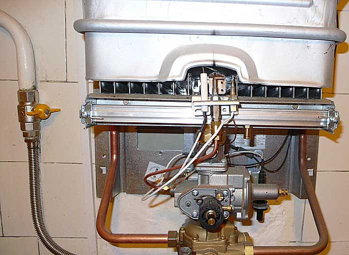 Pourquoi le geyser s'éteint : causes typiques et guide pour leur élimination