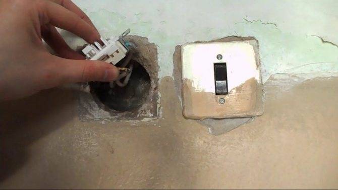 Comment déplacer une prise : instructions pour déplacer une prise vers un autre emplacement