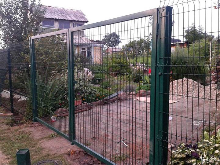 Types de portails pour une maison privée: nuances de choix + étapes d'installation à faire soi-même