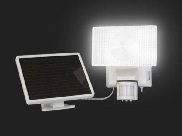 Appareil, réparation et fabrication de lampadaires solaires