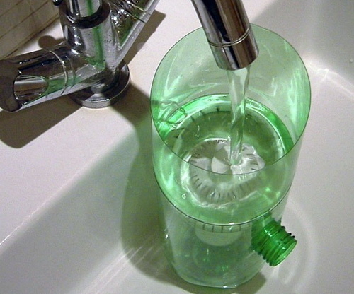 Comment fabriquer un filtre à eau de vos propres mains: un aperçu des produits maison populaires