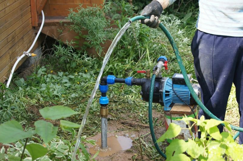 Combien de temps faut-il pour pomper un puits après forage