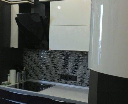 Sélection et auto-installation d'une hotte cheminée pour la cuisine