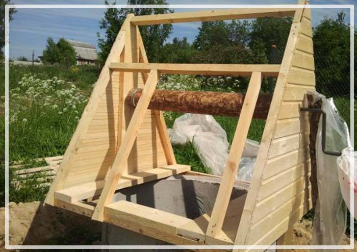 Comment construire soi-même une maison en bois pour un puits: une sélection des meilleures idées et un exemple de construction