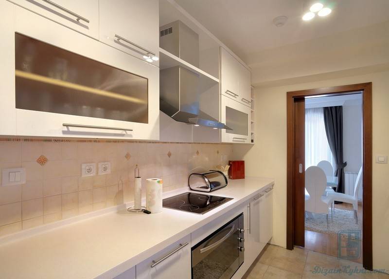 5 façons de remplir de manière rentable un coin dans une petite cuisine