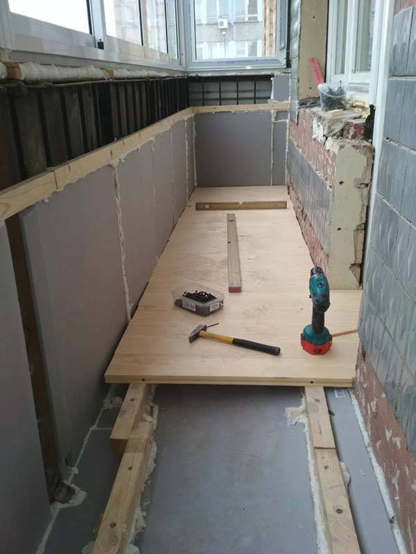 Isolation du balcon de l'intérieur: description des matériaux, instructions complètes étape par étape sur la façon de tout faire de vos propres mains (plus de 40 vidéos photo) + avis