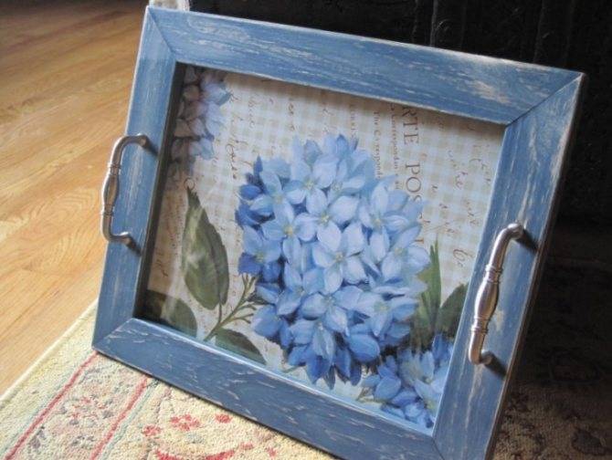 Comment j'ai fabriqué ma propre table à plateau pour économiser de l'argent