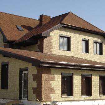 Comment recouvrir une maison en bois de l'extérieur: les meilleurs types de matériaux et leurs technologies d'installation