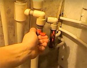 Comment dévisser la valve d'une bouteille de gaz : des moyens sûrs de déconnecter la valve