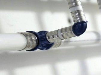 Raccords à sertir pour tuyaux métal-plastique: types, marquage, objectif + exemple de travail d'installation