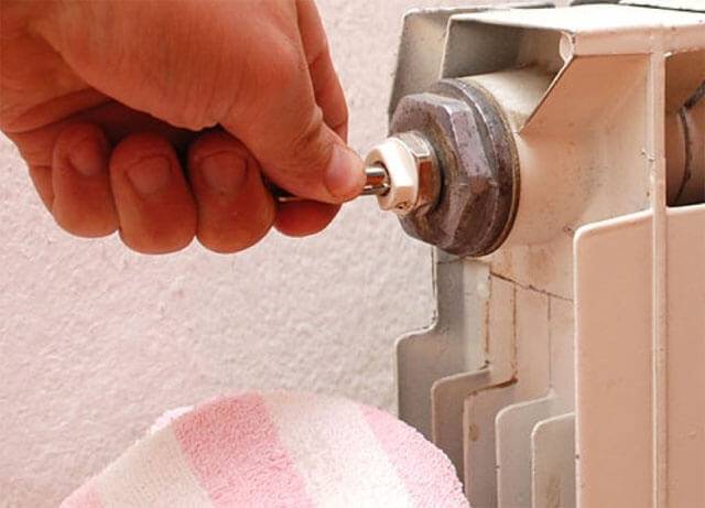 Raisons d'aérer le système de chauffage