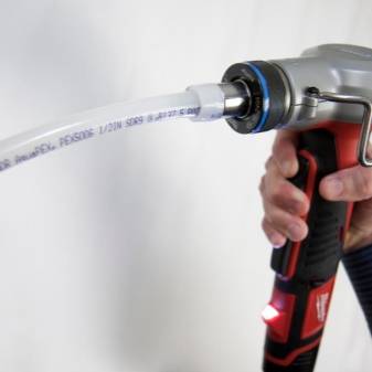 Calcul des canalisations pour plancher chauffant : sélection des canalisations en fonction des paramètres, choix de l'étape de pose + exemple de calcul