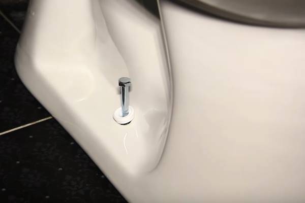 Installer un bidet de vos propres mains: les spécificités de l'installation et de la connexion aux communications