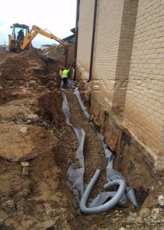 Dispositif de drainage autour de la maison: conception et aménagement d'un système de drainage à faire soi-même