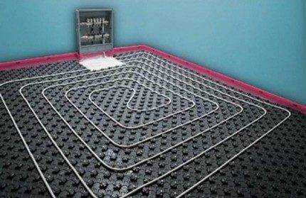 Comment fabriquer soi-même un plancher chauffant à l'eau: un guide étape par étape de la conception à l'assemblage