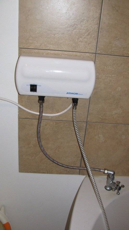 Comment installer et connecter un chauffe-eau de vos propres mains