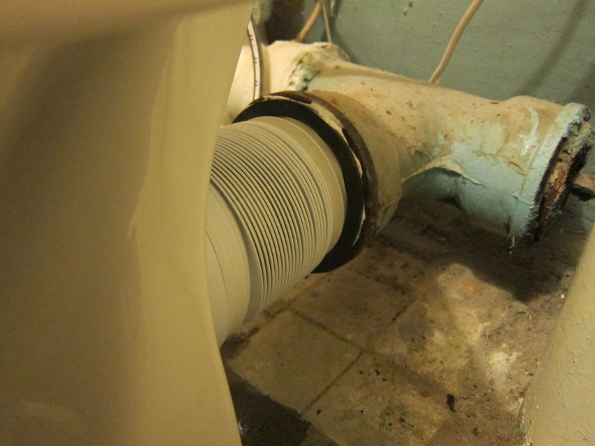 Remplacement de l'ondulation de la cuvette des toilettes - tout sur les eaux usées