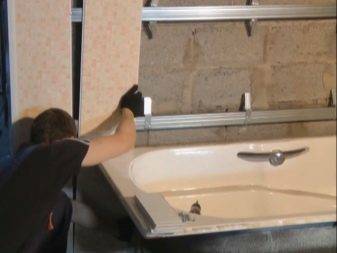 Salle de bain en panneaux plastiques : types de panneaux + petit guide de finition