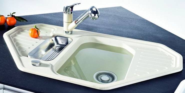 Quel évier est le meilleur pour la cuisine ? 32 photos quelle entreprise choisir ? conseils d'experts sur le choix d'un évier de cuisine, évaluation des fabricants. De quels matériaux sont fabriqués les éviers ?