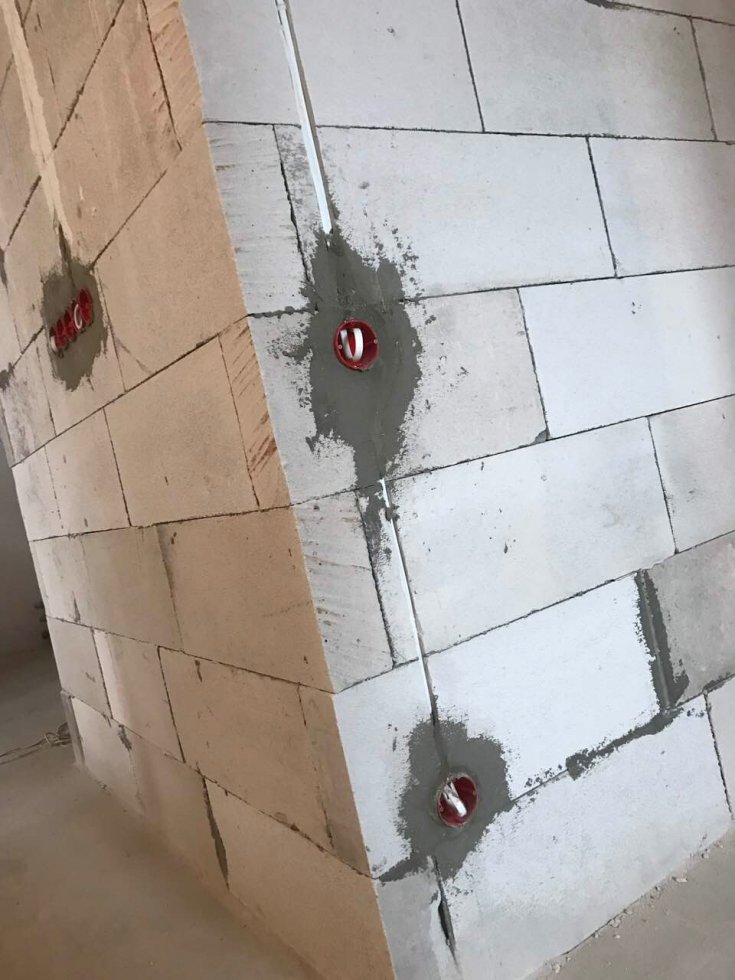 Assemblage et installation d'un lustre: instructions détaillées pour l'installation et la connexion de vos propres mains