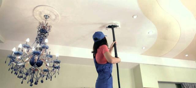 Comment laver efficacement le plafond tendu et ne pas le déchirer