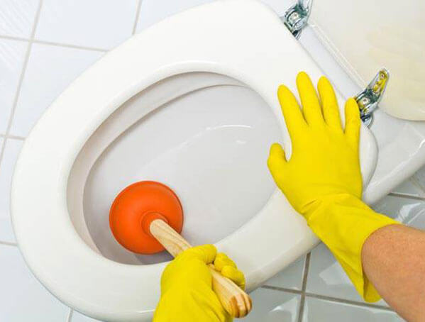 6 façons de déboucher un égout dans un appartement et une maison privée | Le blog de construction de Viti Petrov