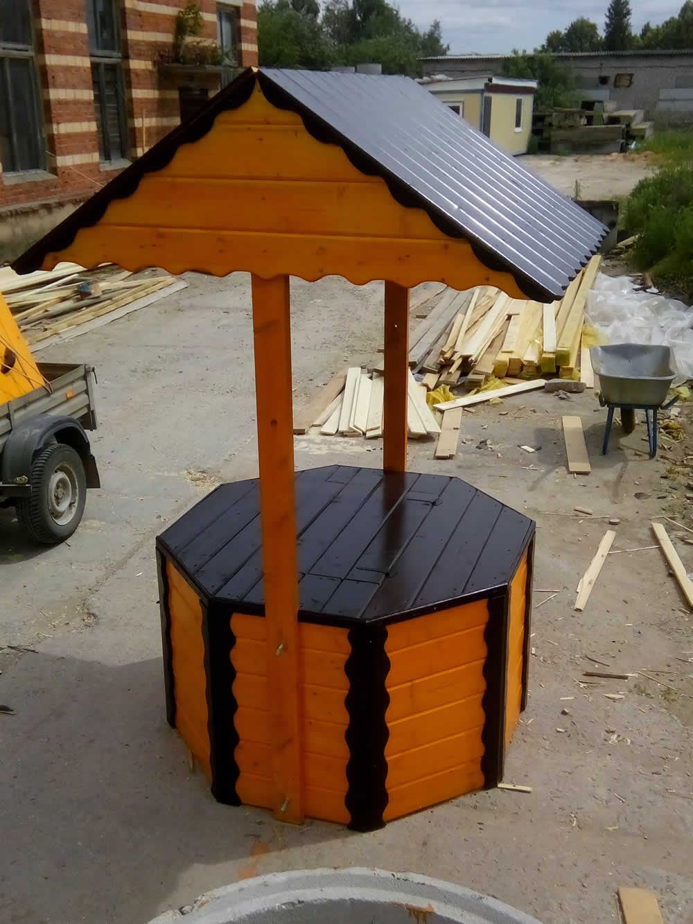 Maison à faire soi-même pour un puits: dessins et dimensions, instructions étape par étape Maison à faire soi-même pour un puits: dessins et dimensions, instructions étape par étape