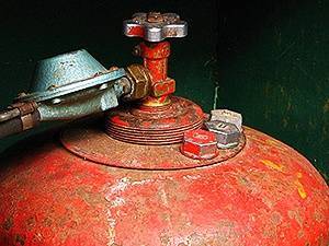 Comment démonter une bouteille de gaz : instructions étape par étape + précautions