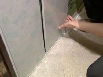 Salle de bain en panneaux plastiques : types de panneaux + petit guide de finition